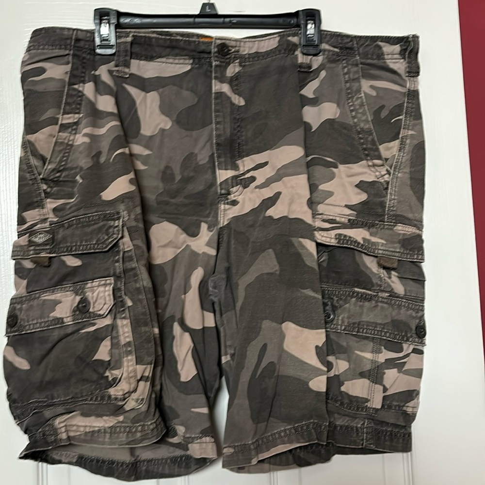 Lee dungarees camo shorts size 40